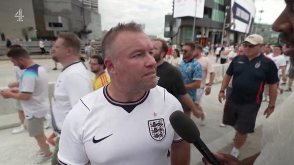 Broadcast still at 32m. Channel 4, Channel 4 News, 16 July 2026.