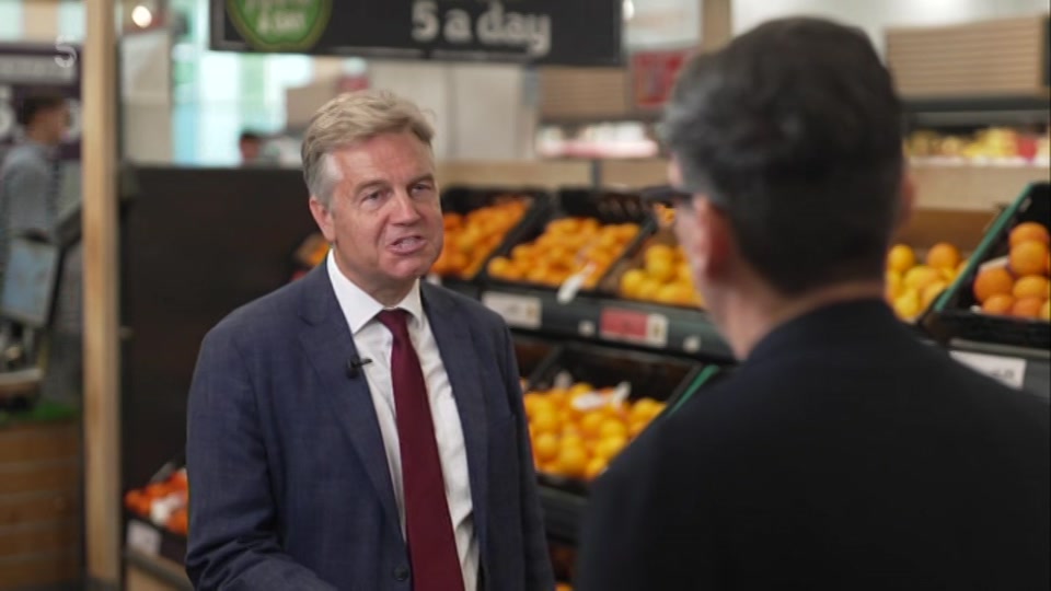 Still from Channel 5 at 6:00