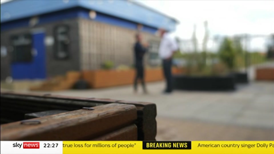 Broadcast still at 27m. Sky News, The Wrap With Anna Botting, 25 August 2026.