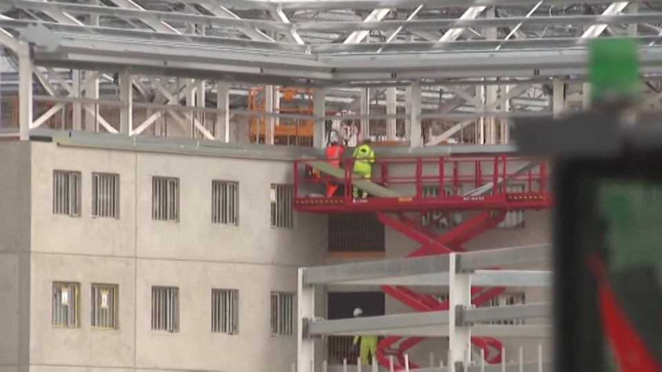 Broadcast still at 10m. ITV, ITV Evening News, 29 August 2026.