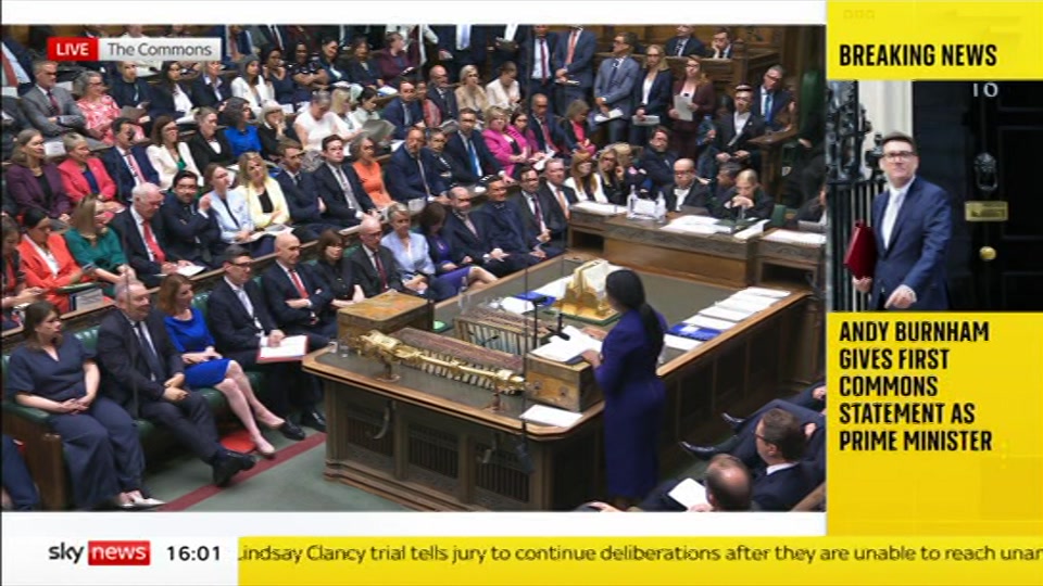 Still from Sky News at 1:00