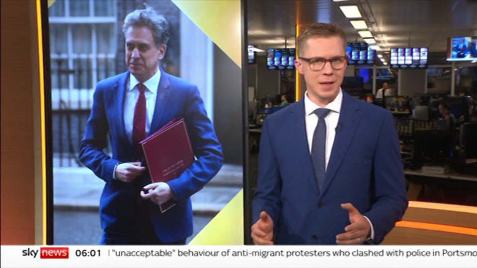 Still from Sky News at 1:00