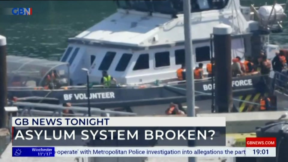 Still from GB News at 1:00