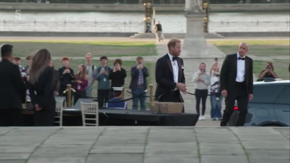 Broadcast still at 1m. Channel 5, 5 News at Lunchtime, 18 September 2026.