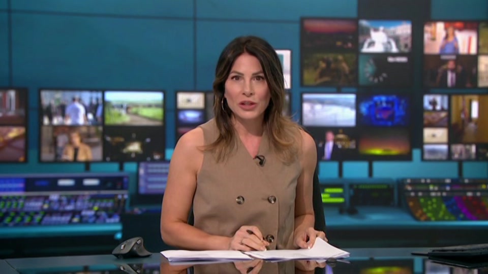 Still from ITV at 8:00