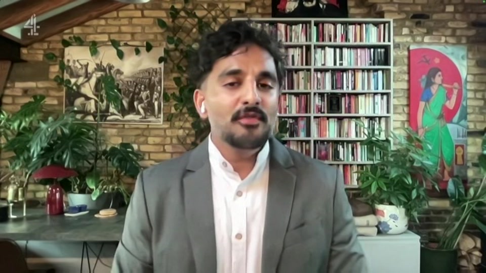 Broadcast still at 31m 30s. Channel 4, Channel 4 News, 5 October 2026.