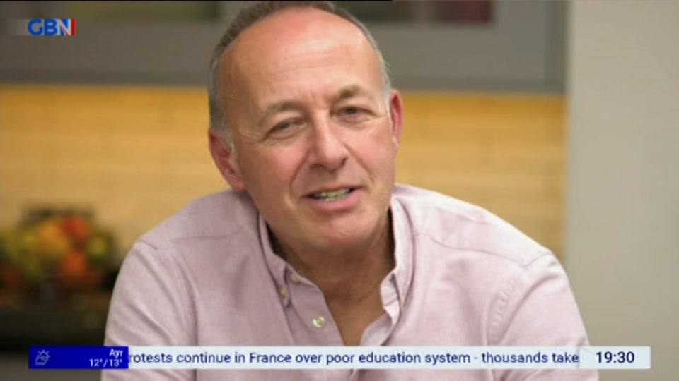 Broadcast still at 30m 30s. GB News, New: Farage, 6 October 2026.