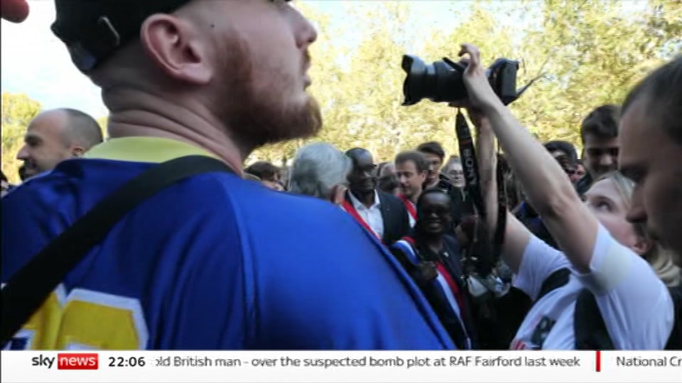 Broadcast still at 6m 30s. Sky News, The Wrap With Anna Botting, 6 October 2026.