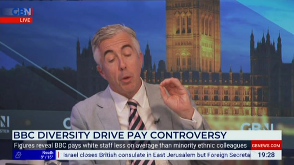 Broadcast still at 28m 30s. GB News, New: Farage, 8 October 2026.