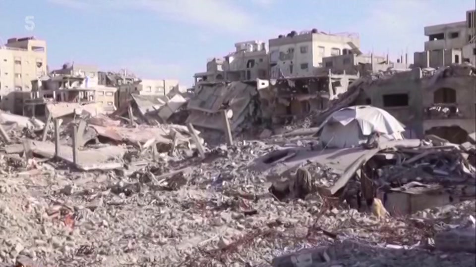 Still from Channel 5 at 3:30