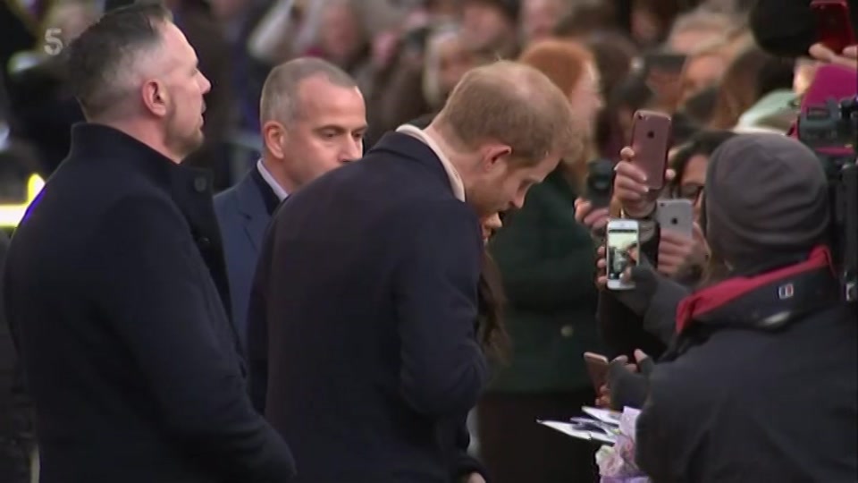 Broadcast still at 27m 30s. Channel 5, 5 News with Dan Walker, 15 October 2026.