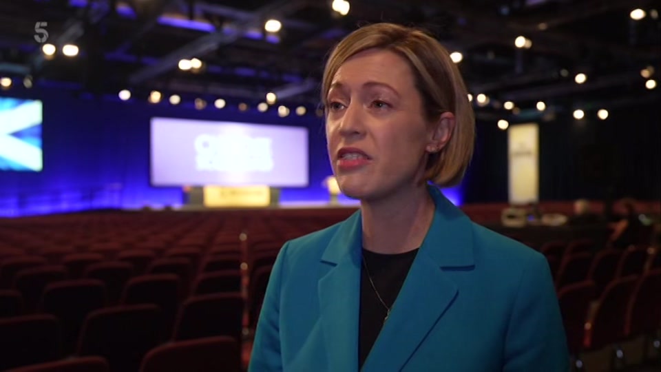 Broadcast still at 44m. Channel 5, 5 News with Dan Walker, 15 October 2026.