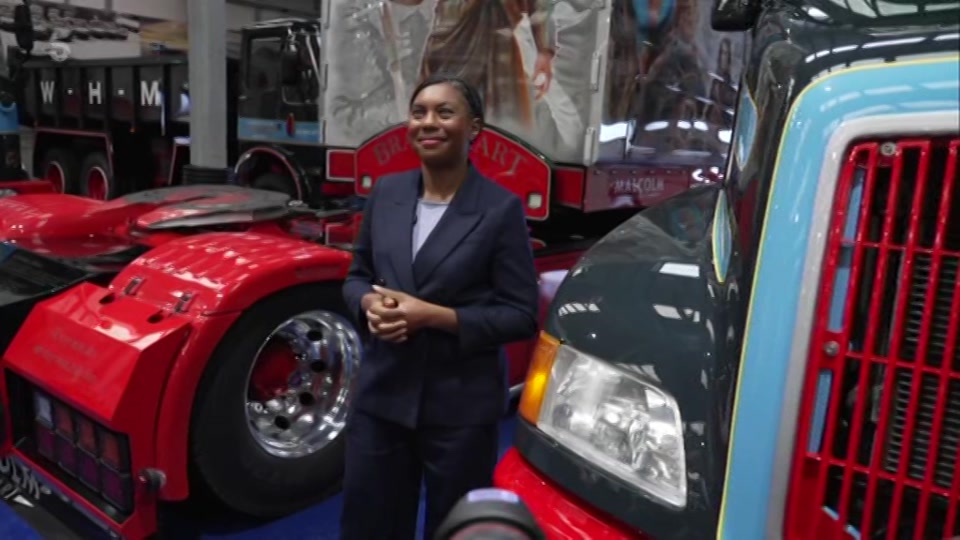 Broadcast still at 28m 30s. Channel 5, 5 News with Dan Walker, 16 October 2026.