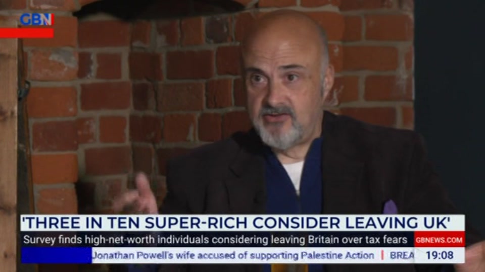 Broadcast still at 8m 30s. GB News, New: Lee Anderson's Real World, 16 October 2026.