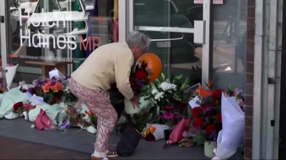 Broadcast still at 1m 30s. Channel 4, Channel 4 News Summary, 20 October 2026.