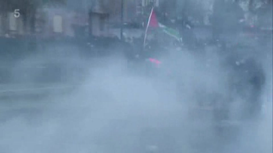 Still from Channel 5 at 2:30