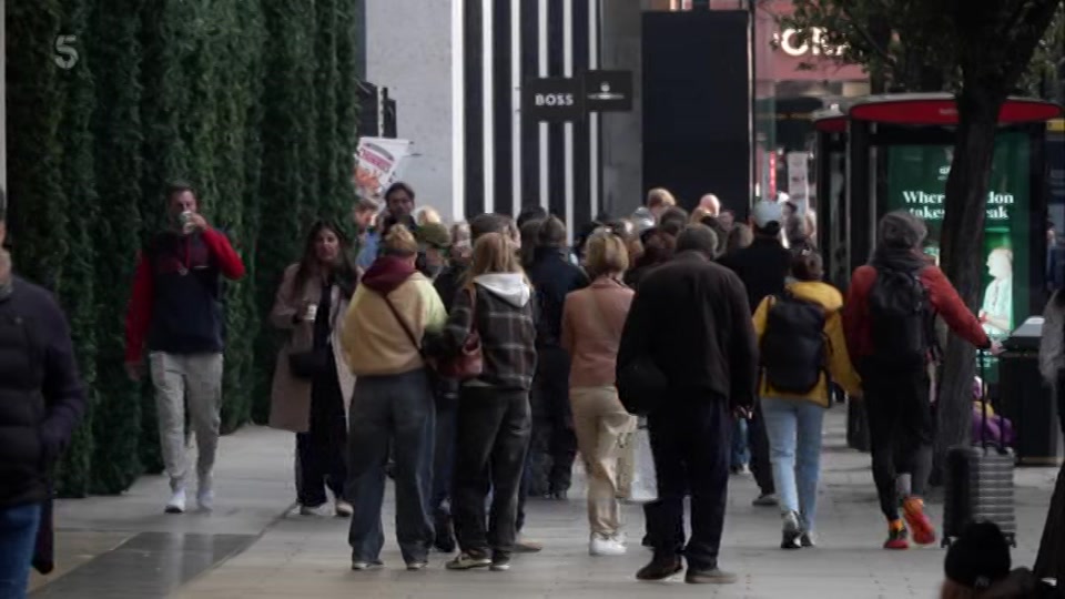 Broadcast still at 3m 30s. Channel 5, 5 News at Lunchtime, 26 October 2026.