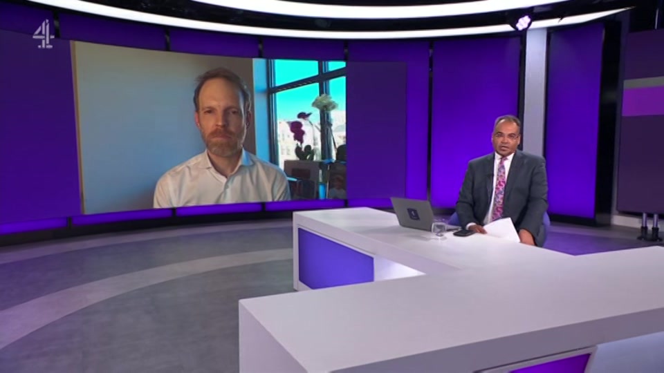Broadcast still at 6m 30s. Channel 4, Channel 4 News, 26 October 2026.