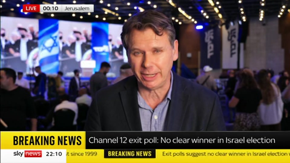Broadcast still at 10m. Sky News, The Wrap With Anna Botting, 27 October 2026.