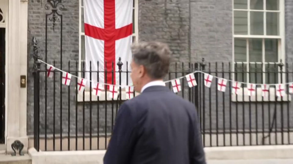 Broadcast still at 3m. ITV1, ITV Lunchtime News, 17 July 2026.