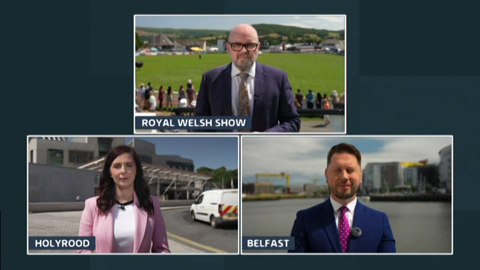 Still from ITV at 8:00