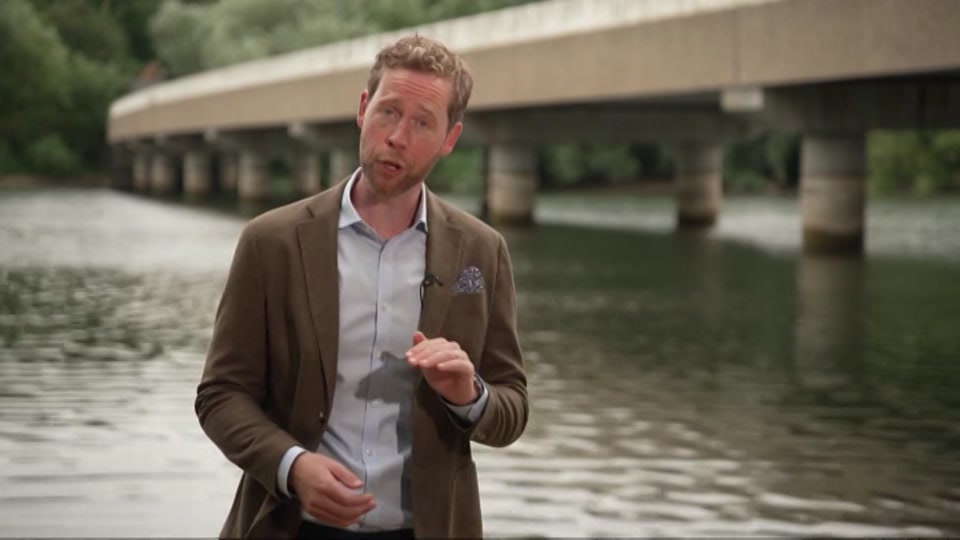 Still from ITV at 22:00