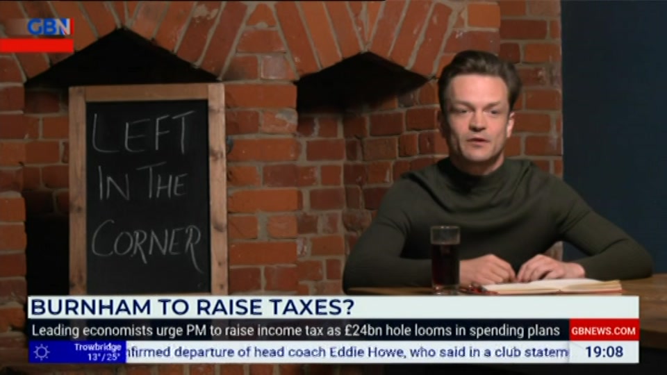 Still from GB News at 8:00