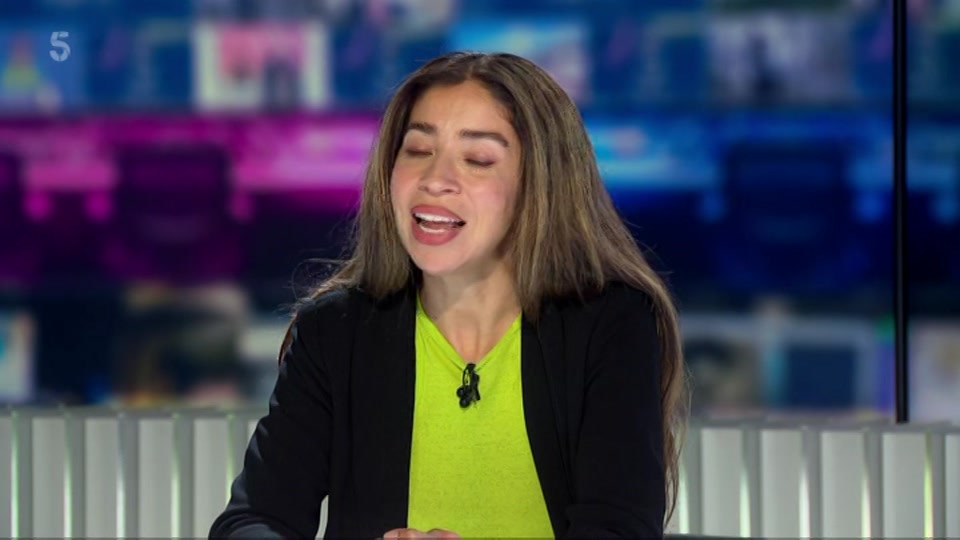 Still from Channel 5 at 5:00