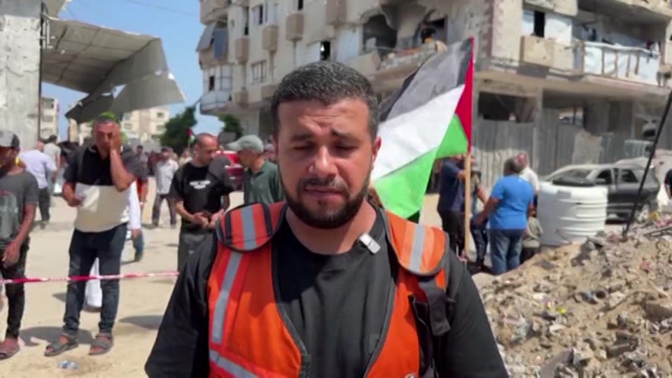 Broadcast still at 22m. Channel 4, Channel 4 News, 4 August 2026.