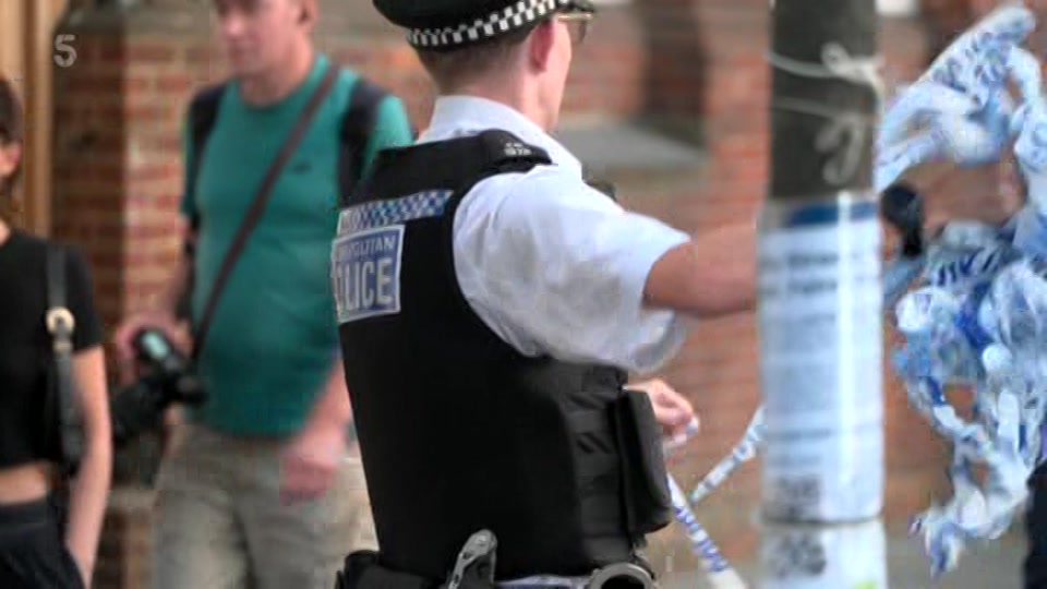 Still from Channel 5 at 4:00