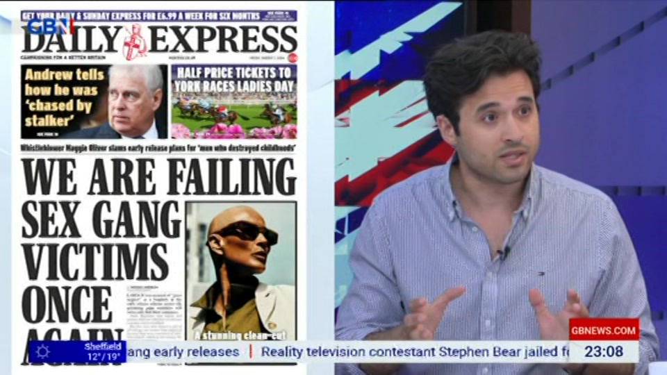 Still from GB News at 8:00