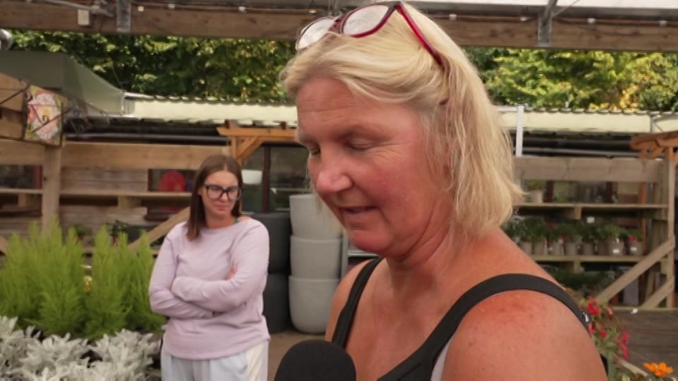 Broadcast still at 17m. ITV1, ITV News at Ten, 7 August 2026.