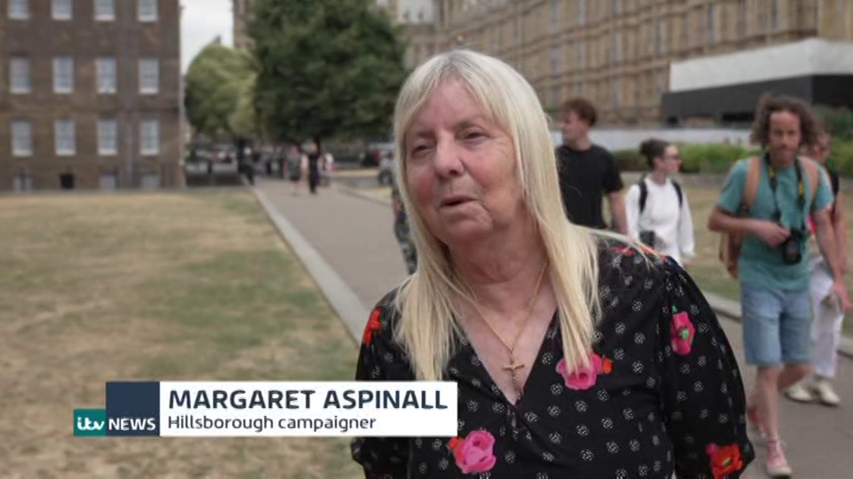 Still from ITV at 17:00