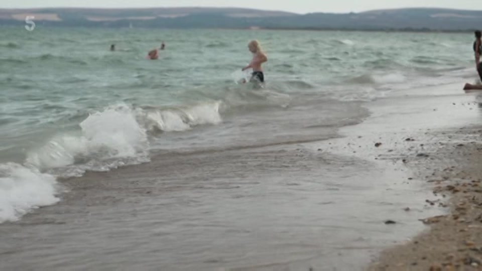 Still from Channel 5 at 2:00