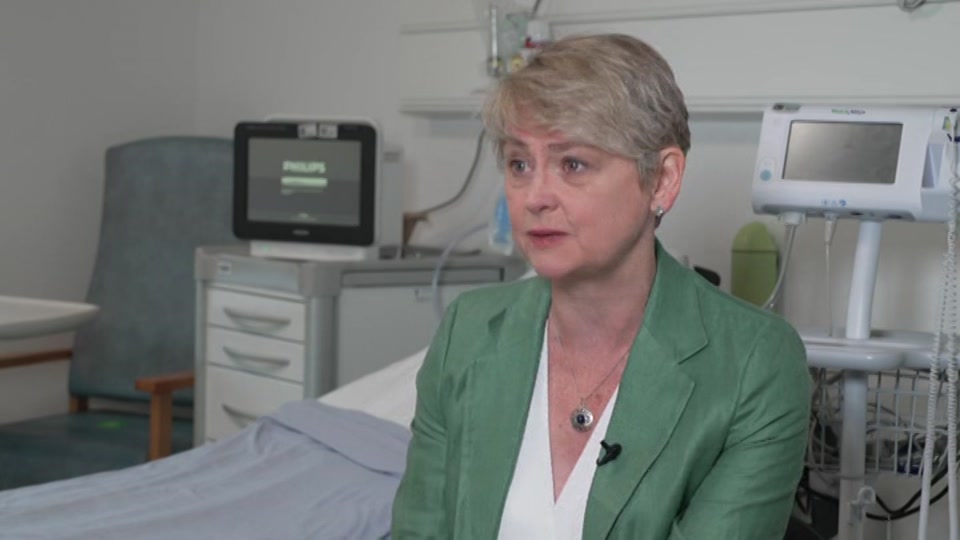 Broadcast still at 20m. ITV, ITV News at Ten, 13 August 2026.