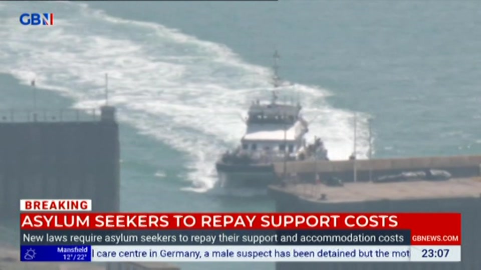 Still from GB News at 8:00