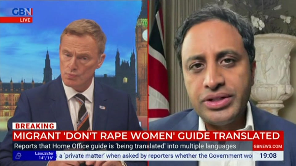 Still from GB News at 8:00