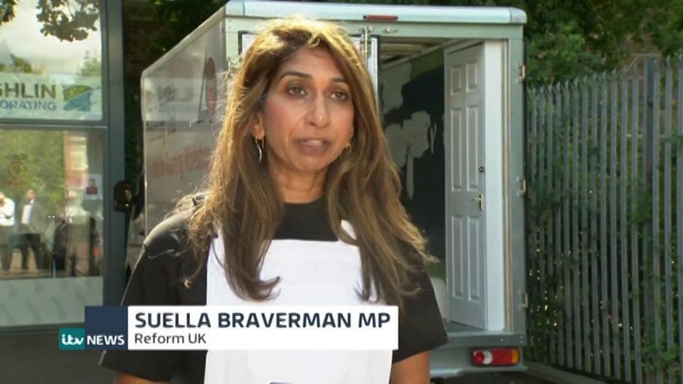 Broadcast still at 22m. ITV, ITV News at Ten, 20 August 2026.